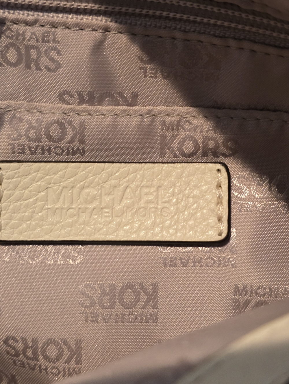 Michael Kors Cream Leather Shoulder Bag with Snake-Print Trim - Picture 6 of 7